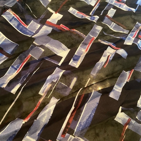 NWT silk navy/print scarf - Picture 6 of 6